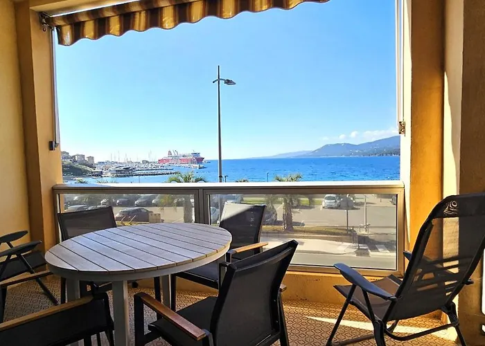 Bel Appartement T1 Devant La Plage, Face Mer *