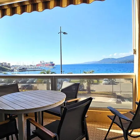 Bel Appartement T1 Devant La Plage, Face Mer *